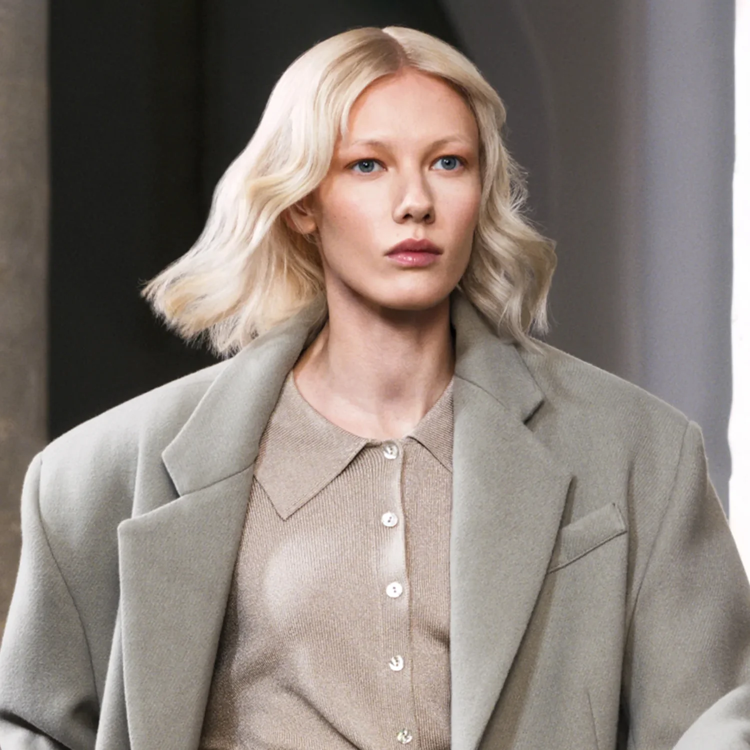 Wavy Bob Bundle - Image 6